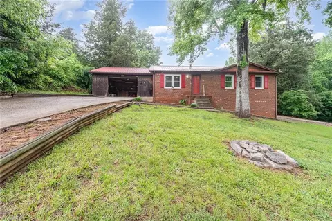 411 Fulton St, Mocksville, NC 27028