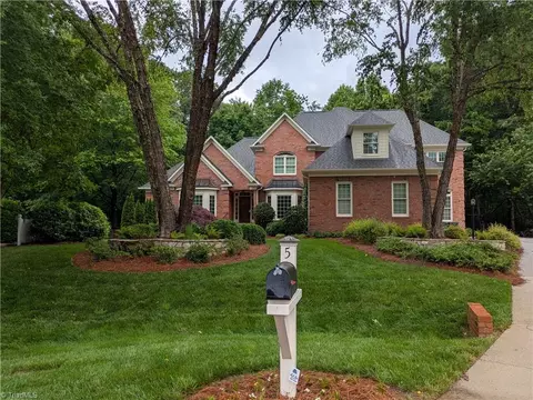 5 Genoa Ct, Greensboro, NC 27455