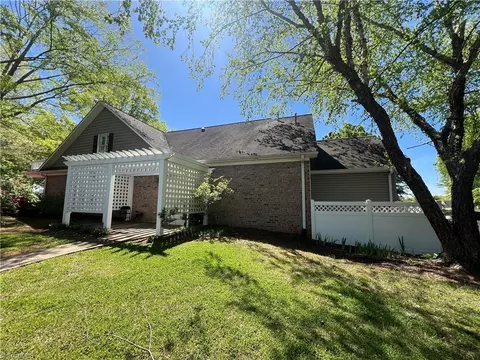 167 Parkview Ln, Advance, NC 27006 photo 3