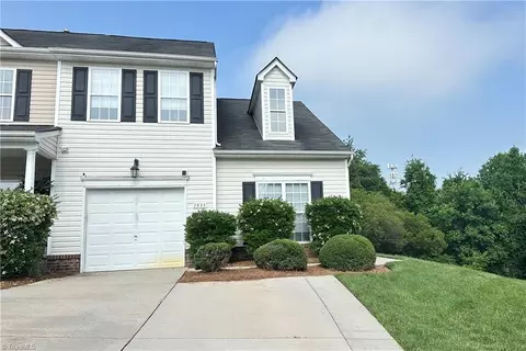 1935 Sentry Pointe Ln, Winston Salem, NC 27127