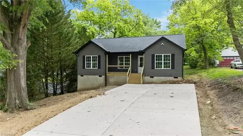 313 Guilford St W, Thomasville, NC 27360