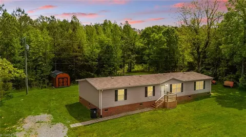 6330 Patterson Rd, Snow Camp, NC 27349