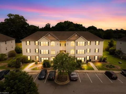 6112 Hedgecock Cir #3B, High Point, NC 27265