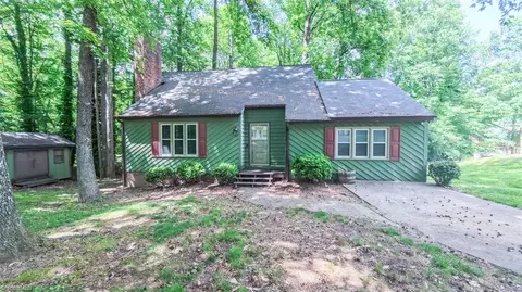 1210 Century Park Ave, Kernersville, NC 27284