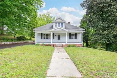 245 Lebanon St E, Mount Airy, NC 27030