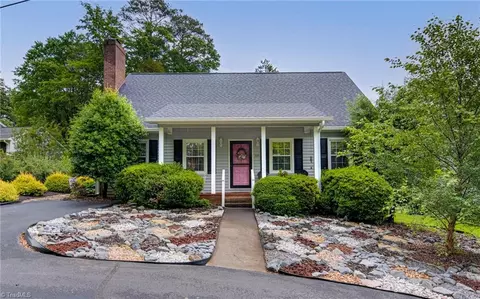 335 Merrimont Dr, Winston Salem, NC 27106