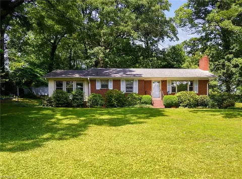 4550 Sunny Dr, Winston Salem, NC 27106
