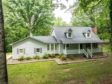 9055 Mibeck Rd, Belews Creek, NC 27009
