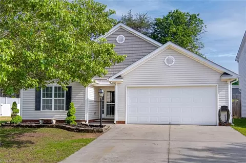 5089 Mount Hope Dr, Winston Salem, NC 27107