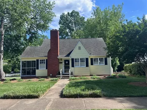 302 SW Vintage Ave, Winston Salem, NC 27127