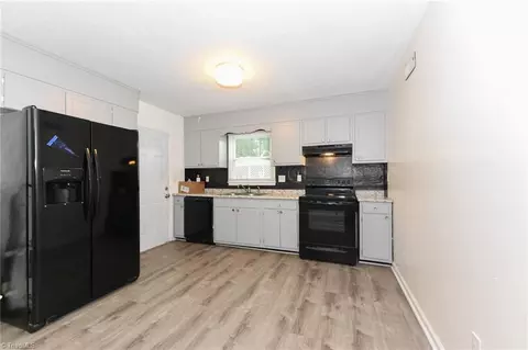 803 Ernest Ct, High Point, NC 27263 photo 6