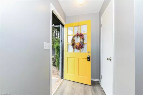 803 Ernest Ct, High Point, NC 27263 photo 3