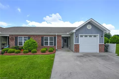 6702 Allendale Dr, Archdale, NC 27263