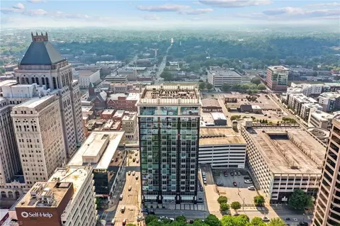 201 Elm St N #703, Greensboro, NC 27401