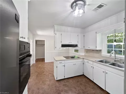 506 Oakview Rd, High Point, NC 27265 photo 7