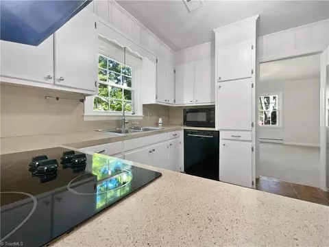 506 Oakview Rd, High Point, NC 27265 photo 6
