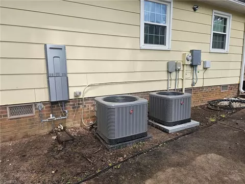 Exterior - 2154 Rivermeade Dr, High Point, NC 27265 photo 11 of 11