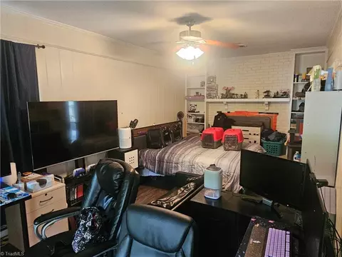 Bedroom - 2154 Rivermeade Dr, High Point, NC 27265 photo 2 of 5