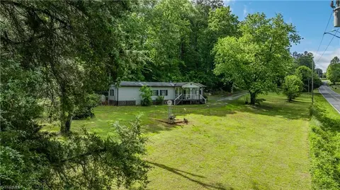 942 Hoover Hill Rd, Asheboro, NC 27205