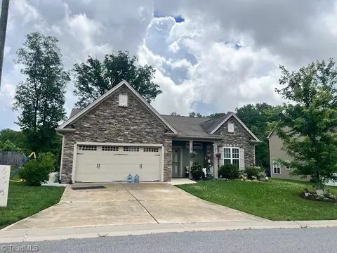 5025 Longburn Ln, Kernersville, NC 27284