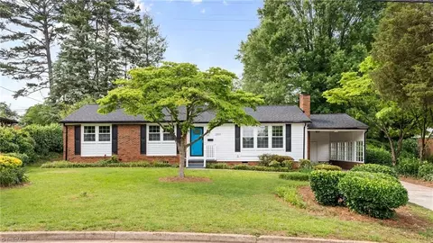2859 Ashwood Dr, Winston Salem, NC 27103