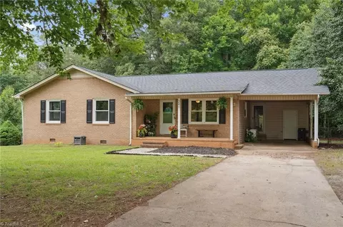 241 Pilotview Loop, Madison, NC 27025 photo 2
