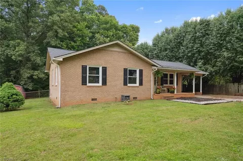241 Pilotview Loop, Madison, NC 27025 photo 4