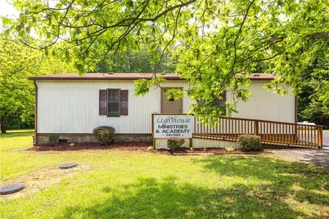 2571 Gibbs Rd, Reidsville, NC 27320