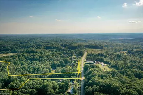 7612 Ridge Rd, Tobaccoville, NC 27050