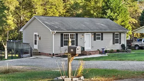 307 Cedar Dr, Winston Salem, NC 27107