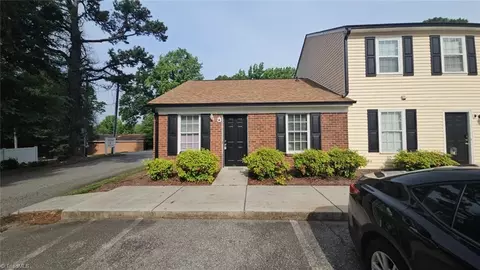 3527 Lynhaven Dr #A, Greensboro, NC 27406