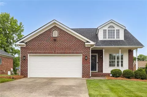 1329 Whitworth Ct, Kernersville, NC 27284