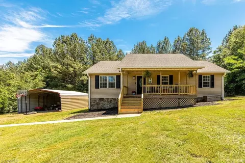 3884 Sycamore Trl, Franklinville, NC 27248