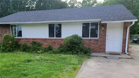 2410 Madre Pl, Greensboro, NC 27406