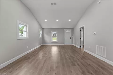 712 Nance Ave, High Point, NC 27263 photo 5