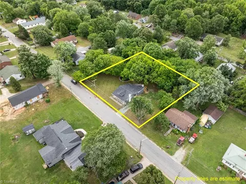 712 Nance Ave, High Point, NC 27263 photo 2
