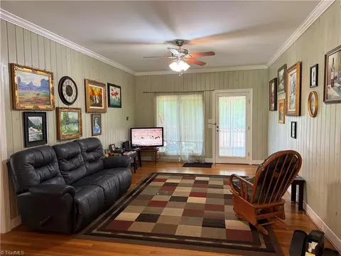 1223 Gatehouse Rd, High Point, NC 27262 photo 9