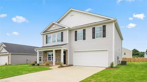 Exterior - 4585 Red Oak Dr, Trinity, NC 27370 photo 2 of 4