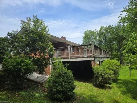 314 Hillcrest Dr, Elkin, NC 28621 photo 24