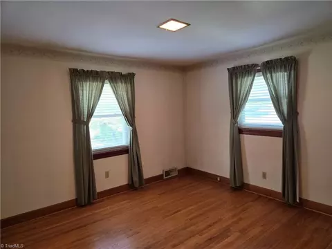 314 Hillcrest Dr, Elkin, NC 28621 photo 21