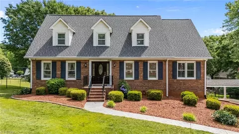 8016 Riverview Dr, Clemmons, NC 27012 photo 1