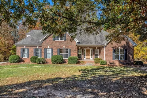 8105 Summit Springs Ct, Browns Summit, NC 27214