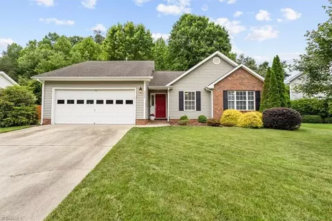 6796 Ironwood Cir, Greensboro, NC 27410