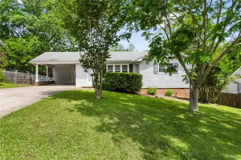 211 Sharon Ln, Randleman, NC 27317