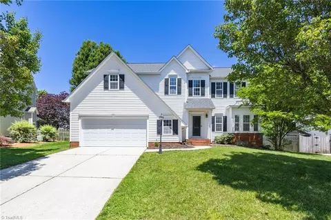 3609 Oak Field Ct, High Point, NC 27265