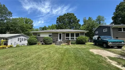 4205 Kildare Dr, Greensboro, NC 27405