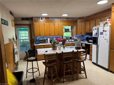 1690 Tom Jackson Rd, Boone, NC 28607 photo 3