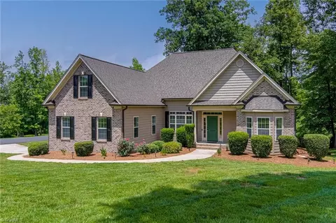 3001 Walbrook Ter, Browns Summit, NC 27214