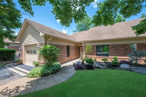 351 Hollybrook Dr, Bermuda Run, NC 27006