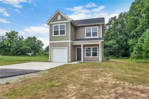 219 Sparrow Dr, Lexington, NC 27292